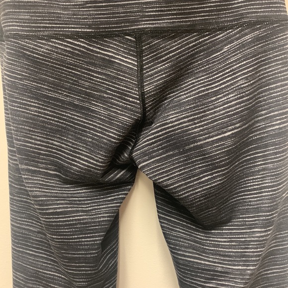 Lululemon striped leggings - Picture 8 of 9